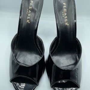 Pleaser Classique-01 black patent leather peep-toe mule with a 4-inch heel